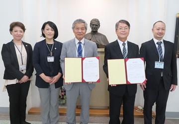 大阪信愛学院中学校