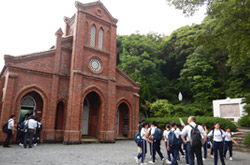 「平和と祈りの旅」の目的地を広島から長崎に変更