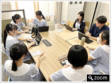 高校生徒会 会議の様子